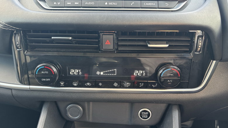 Nissan Qashqai 1.3 DiG-T MH 158 Acenta Premium 5dr Xtronic Petrol Hatchback